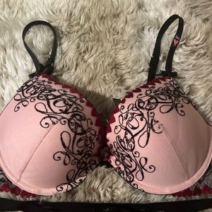 Victoria’s Secret Bra 💌 Love ❤️ Letters new w tags